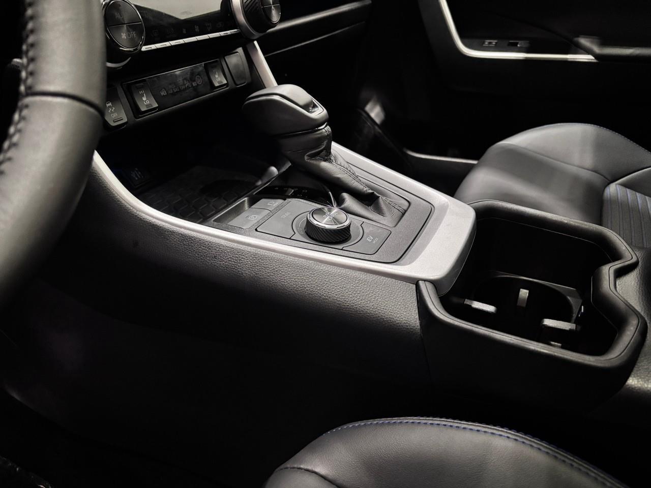 2025 Toyota RAV4 Hybrid XSE Photo