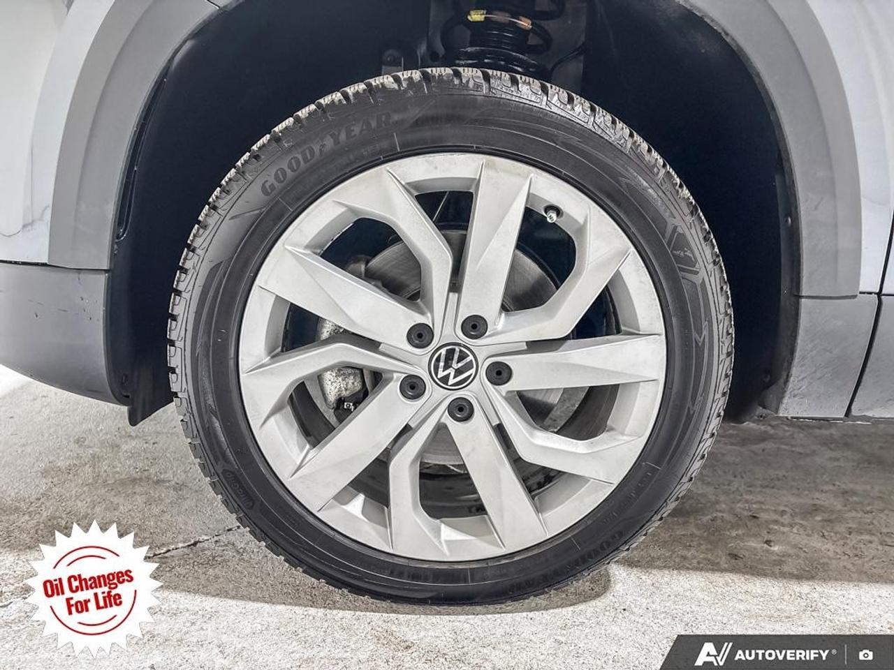 2022 Volkswagen Taos Comfortline 4Motion Photo