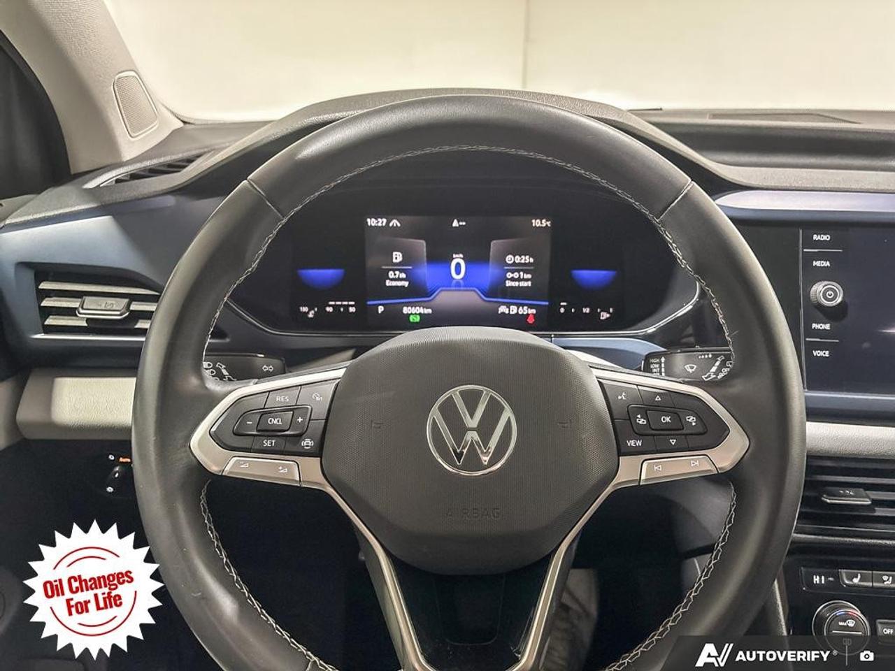 2022 Volkswagen Taos Comfortline 4Motion Photo