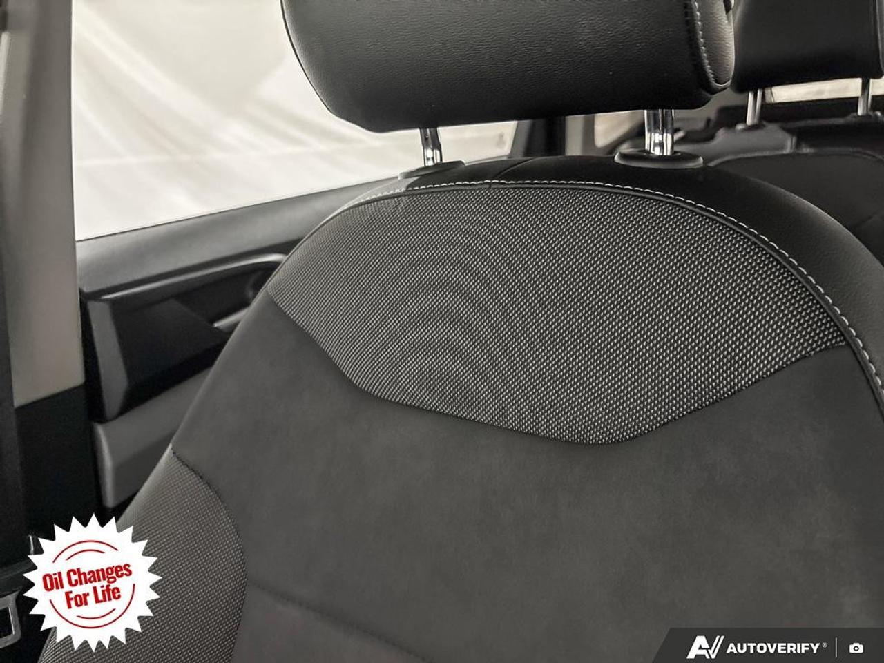 2022 Volkswagen Taos Comfortline 4Motion Photo
