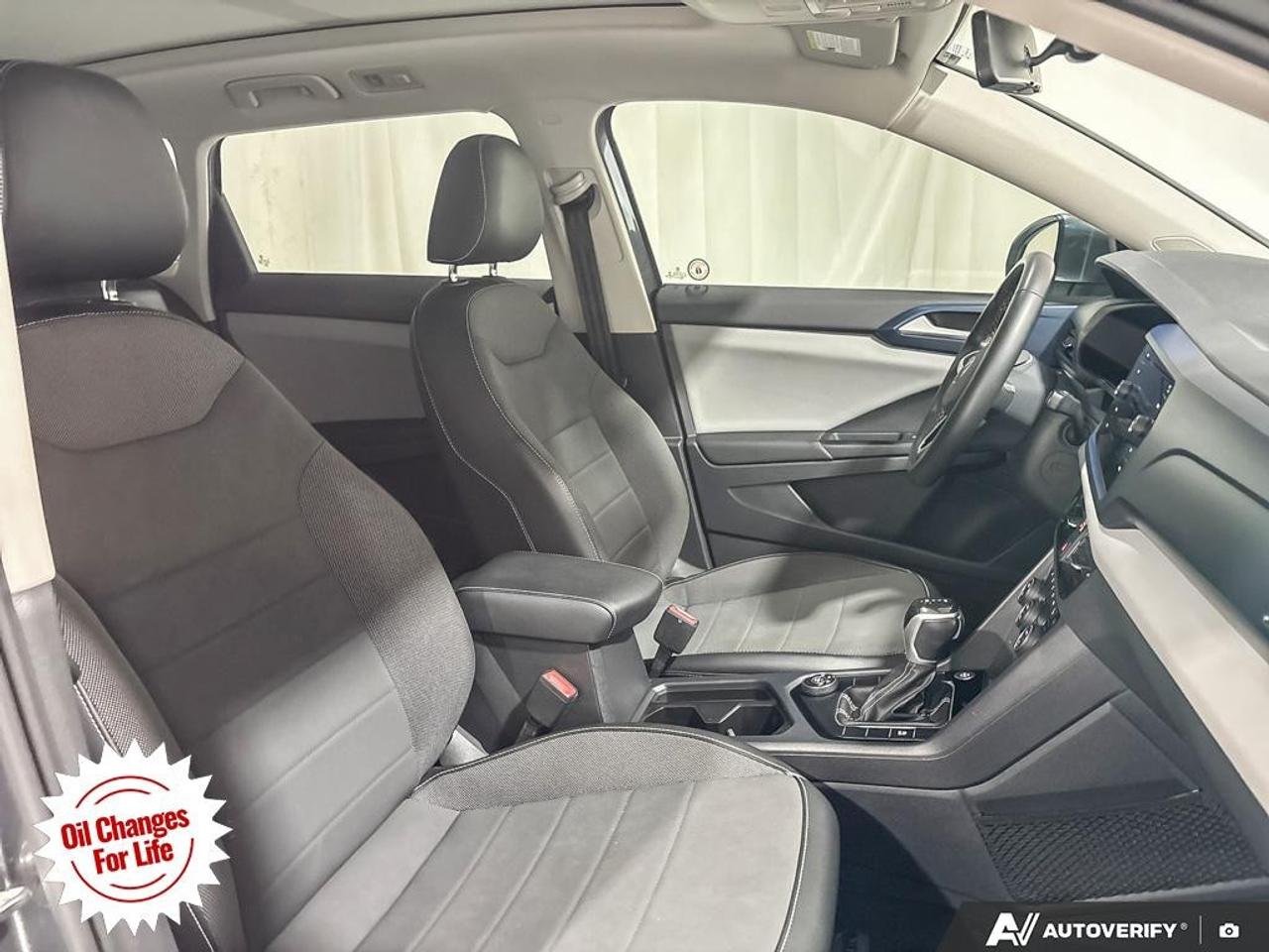 2022 Volkswagen Taos Comfortline 4Motion Photo