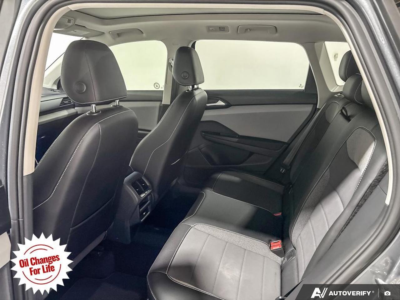 2022 Volkswagen Taos Comfortline 4Motion Photo