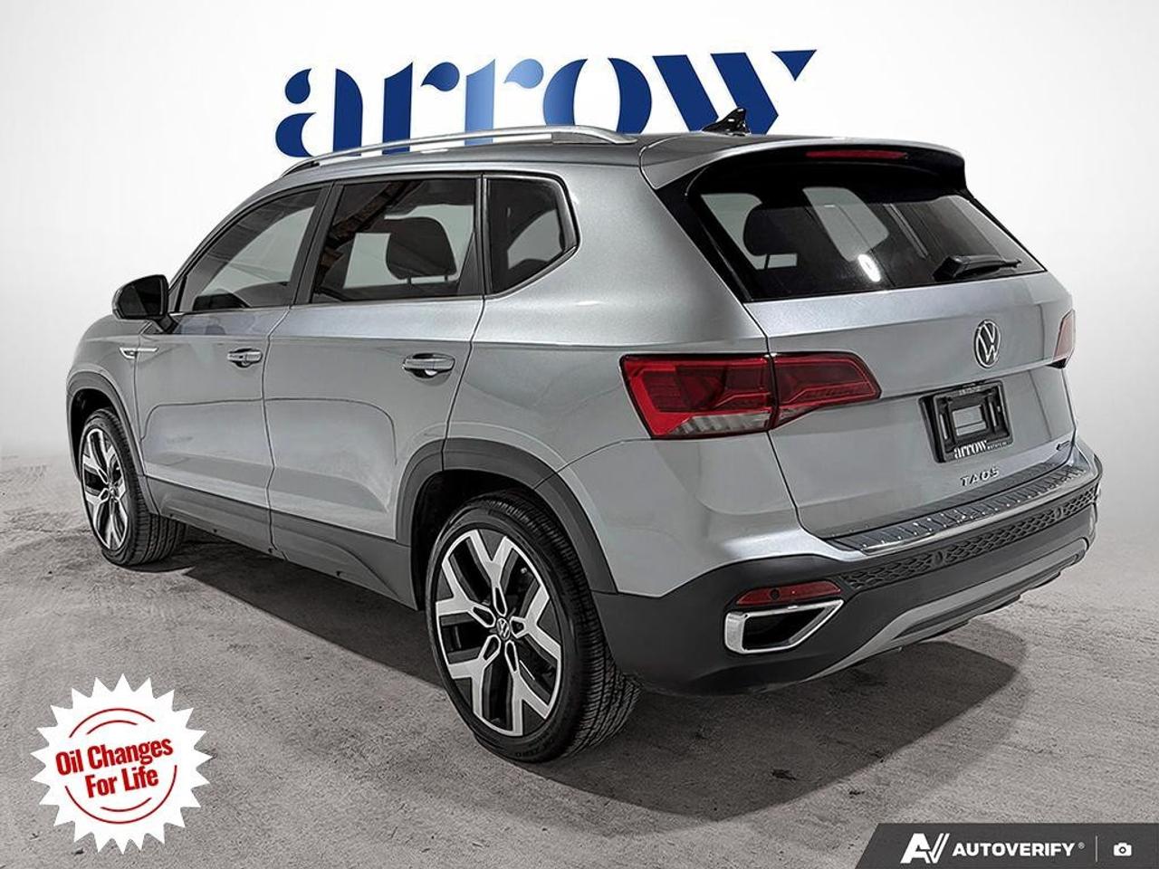 2022 Volkswagen Taos Highline 4MOTION Photo