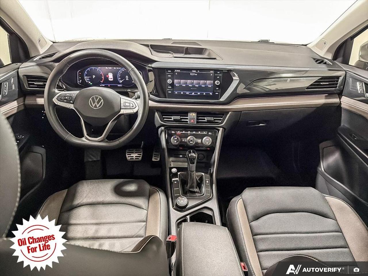 2022 Volkswagen Taos Highline 4MOTION Photo