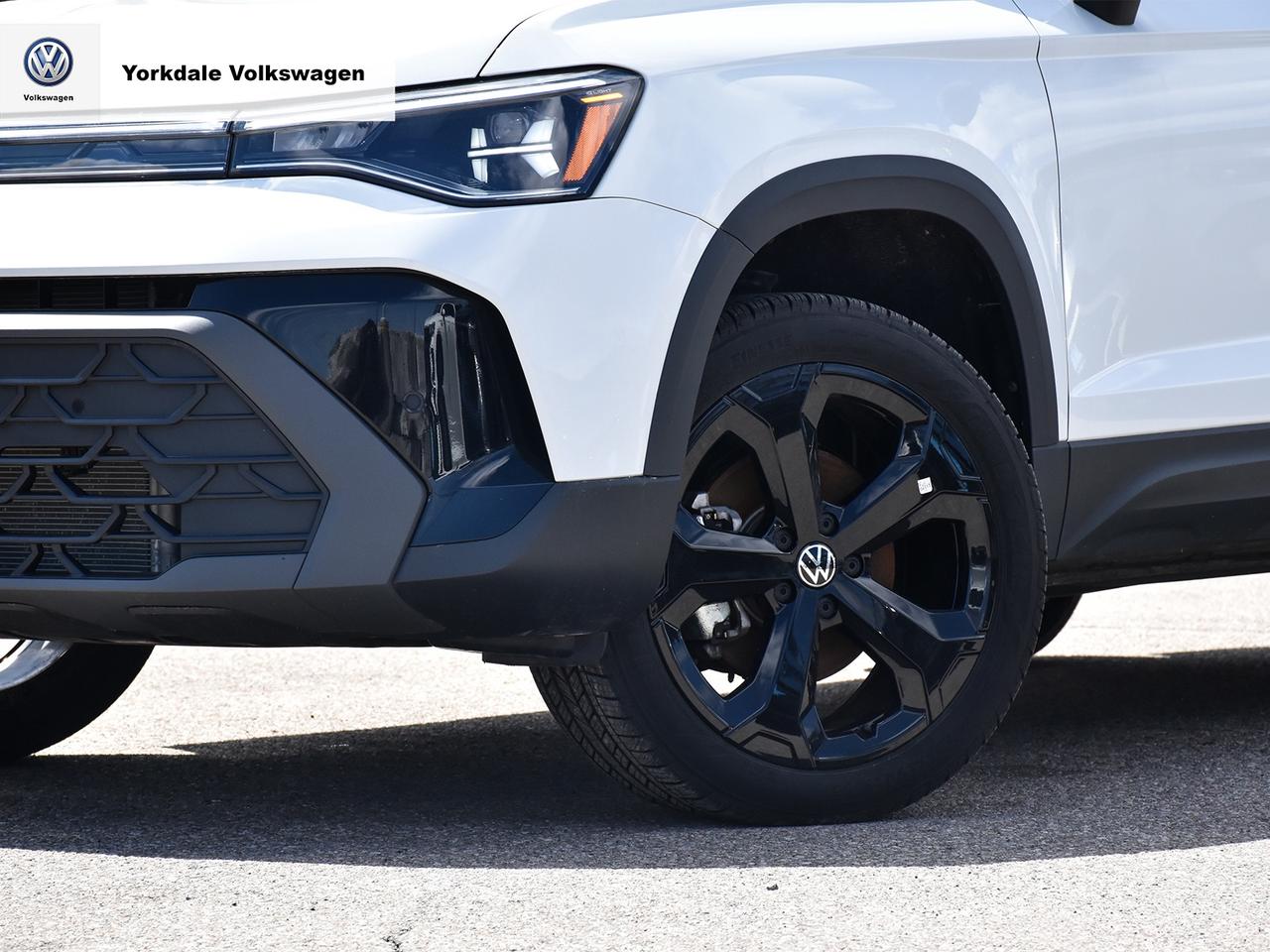 2026 Volkswagen Taos Comfortline "Black Edition" Photo