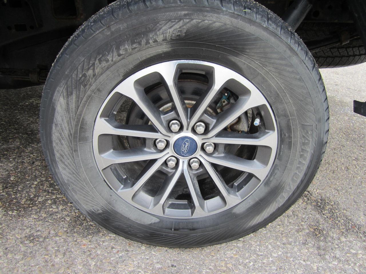 2019 Ford F-150 XLT SPORT CREW 4X4 5.0L NO ACCIDENTS Photo