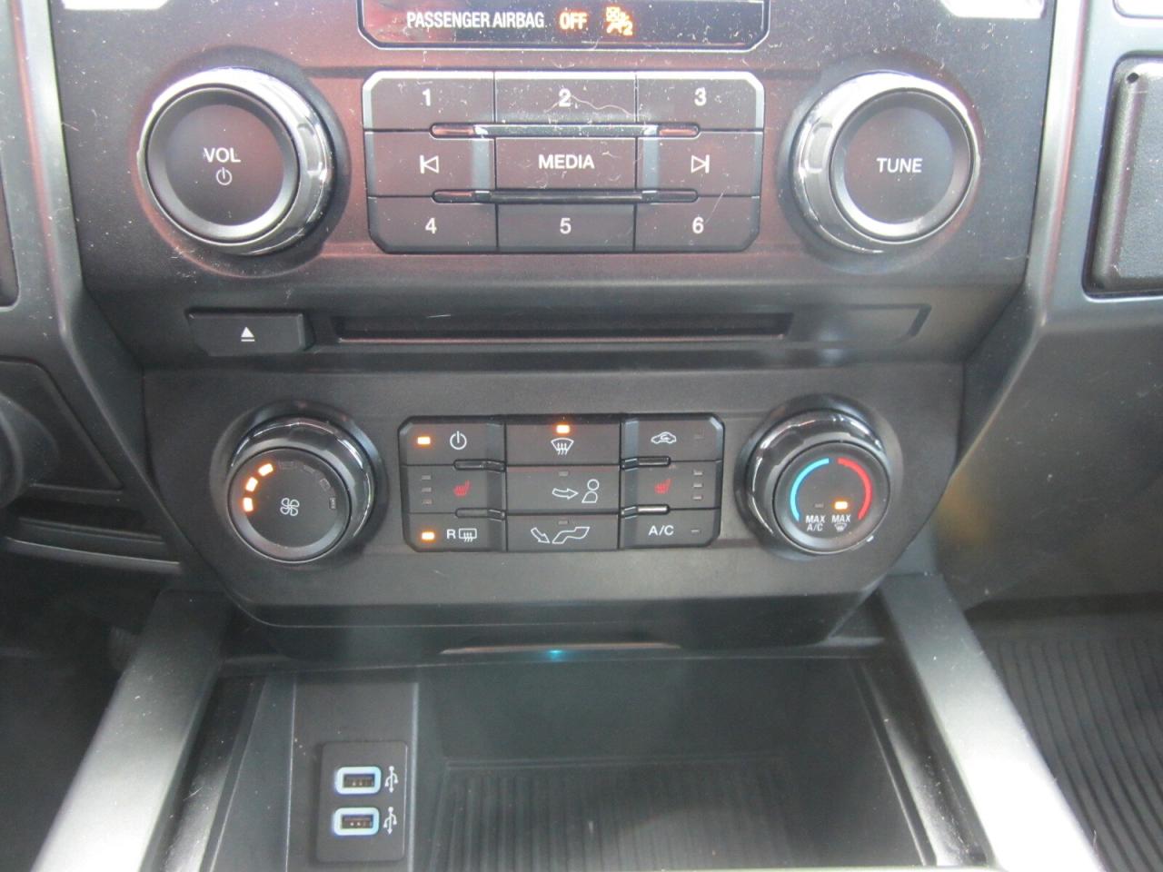 2018 Ford F-150 SPORT FX4 5.0L ONE OWNER NO ACCIDENTS Photo