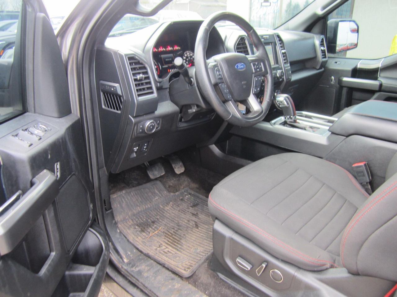 2018 Ford F-150 SPORT FX4 5.0L ONE OWNER NO ACCIDENTS Photo