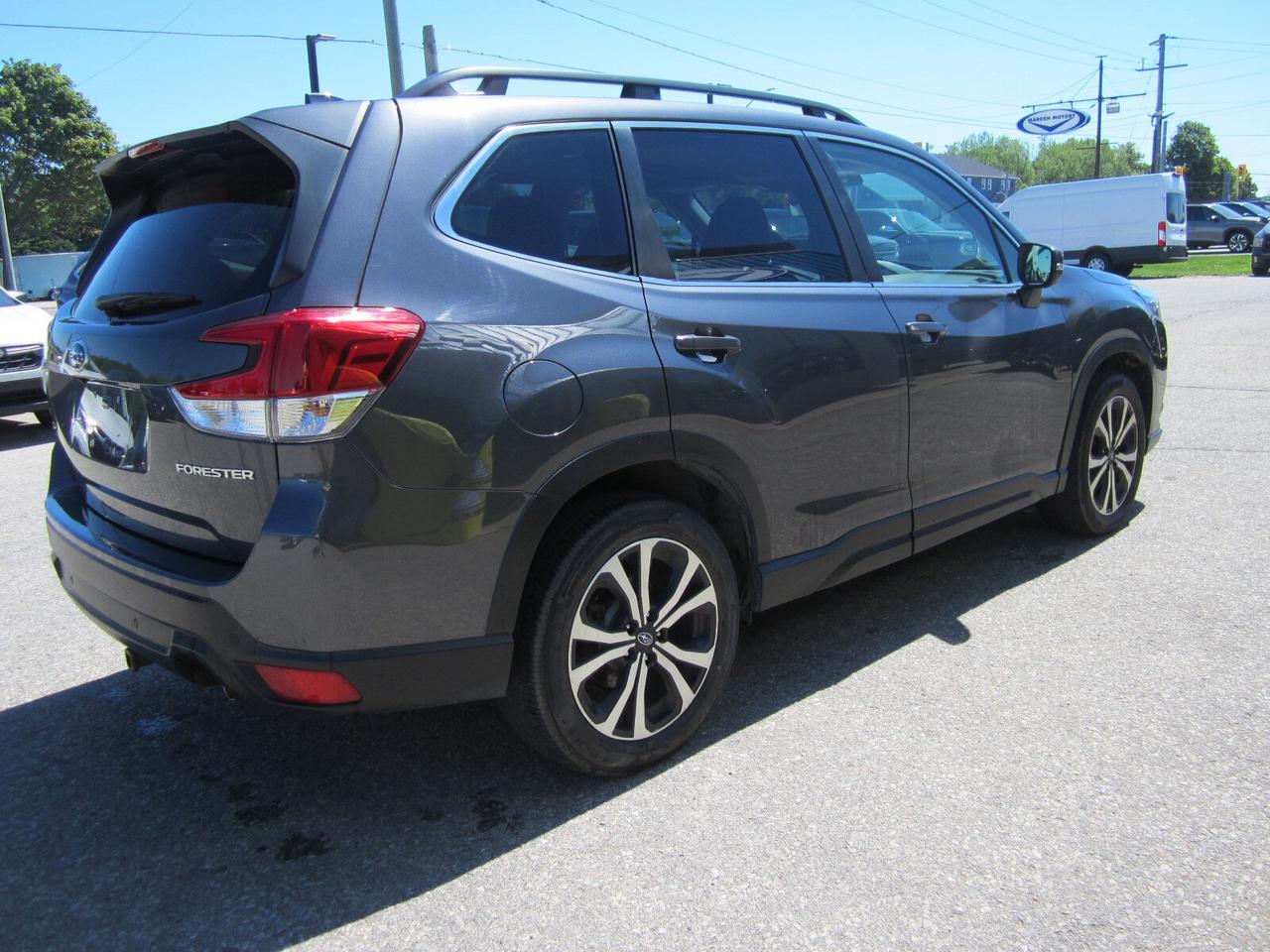 2022 Subaru Forester Limited CVT ONE OWNER NO ACCIDENTS Photo