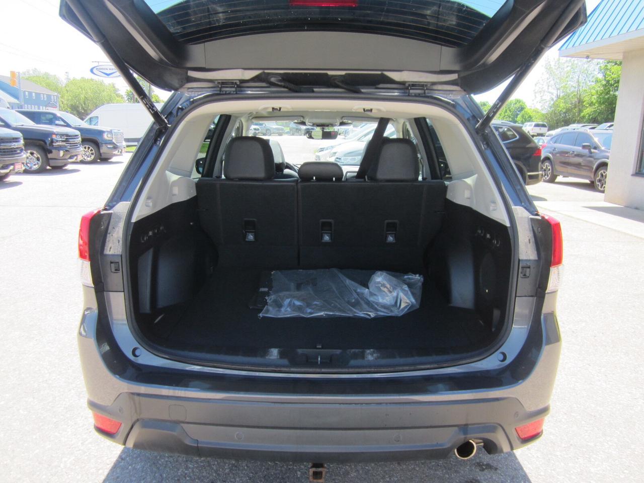 2022 Subaru Forester Limited CVT ONE OWNER NO ACCIDENTS Photo
