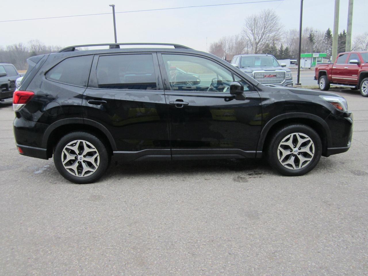 2021 Subaru Forester 2.5i Touring PANO ROOF ONE OWNER NO ACCIDENTS Photo