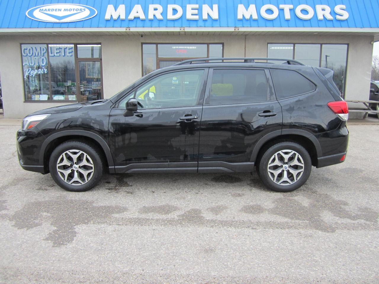 2021 Subaru Forester 2.5i Touring PANO ROOF ONE OWNER NO ACCIDENTS Photo