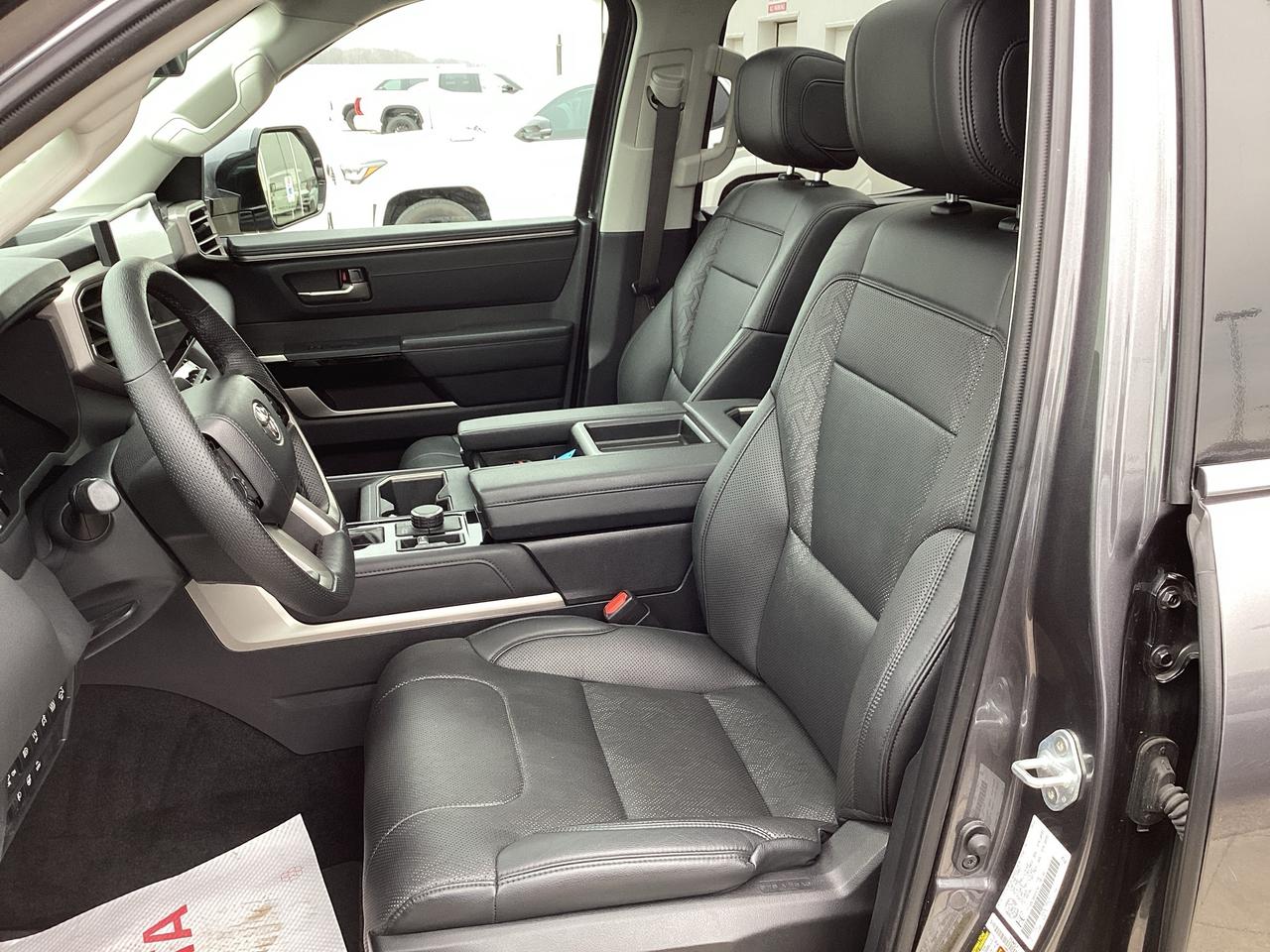 2022 Toyota Tundra Crewmax Limited Long Bed Photo