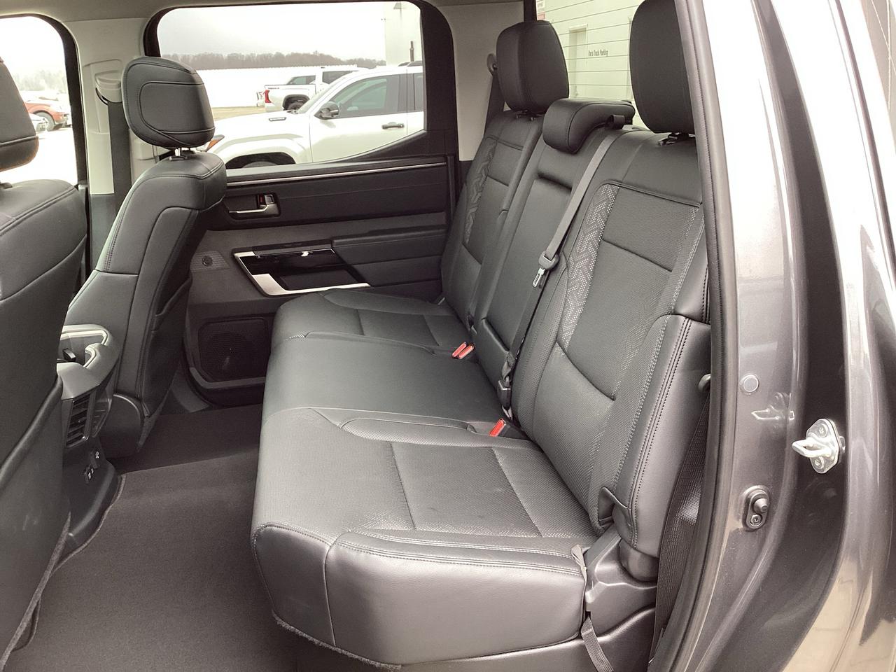 2022 Toyota Tundra Crewmax Limited Long Bed Photo4