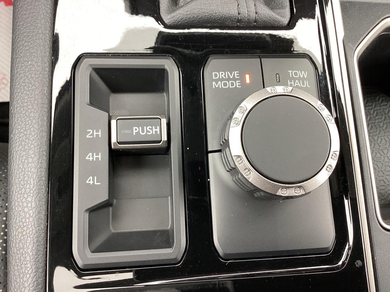 2022 Toyota Tundra Crewmax Limited Long Bed Photo