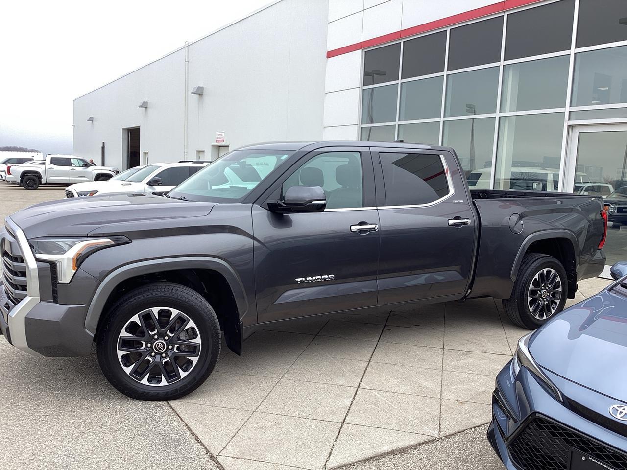 2022 Toyota Tundra Crewmax Limited Long Bed Photo