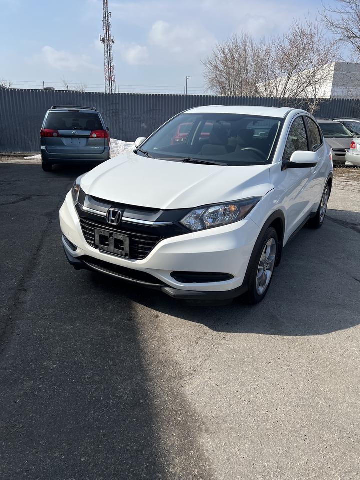 2018 Honda HR-V 6 SPEED MANUAL LX BACKUP CAMERA BLUETOOTH Photo