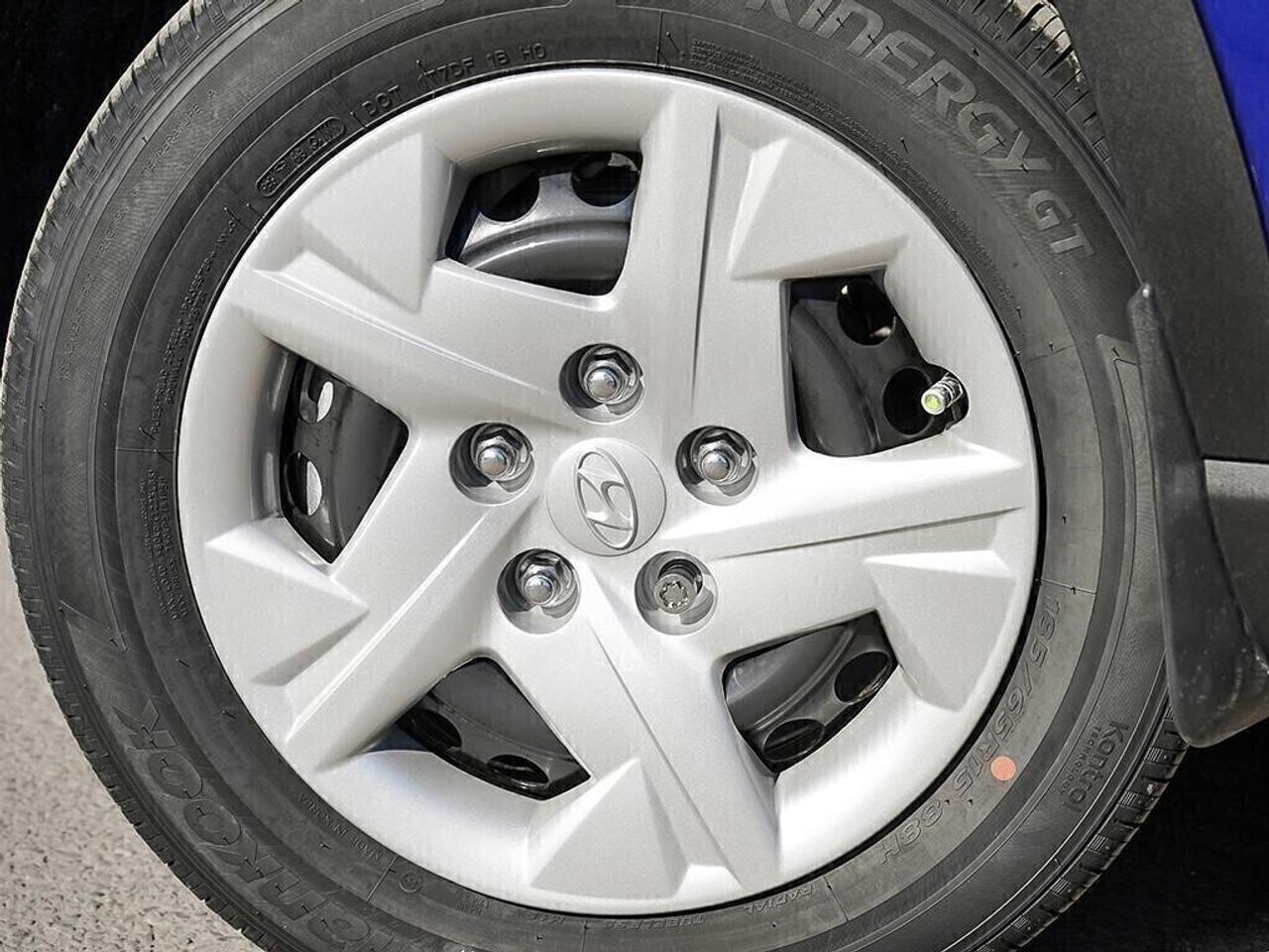 2025 Hyundai Venue Essential Photo