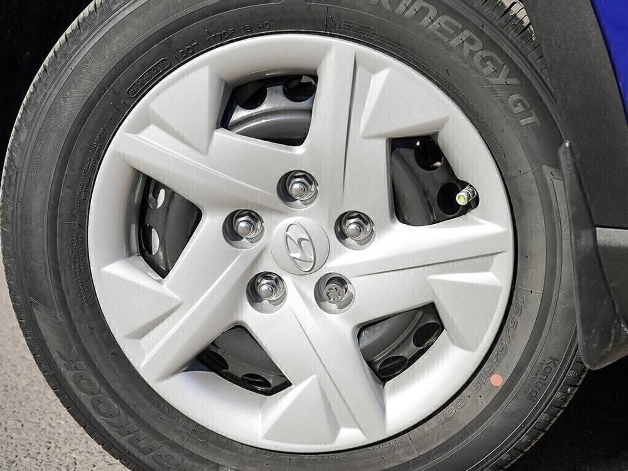 2025 Hyundai Venue Essential Photo
