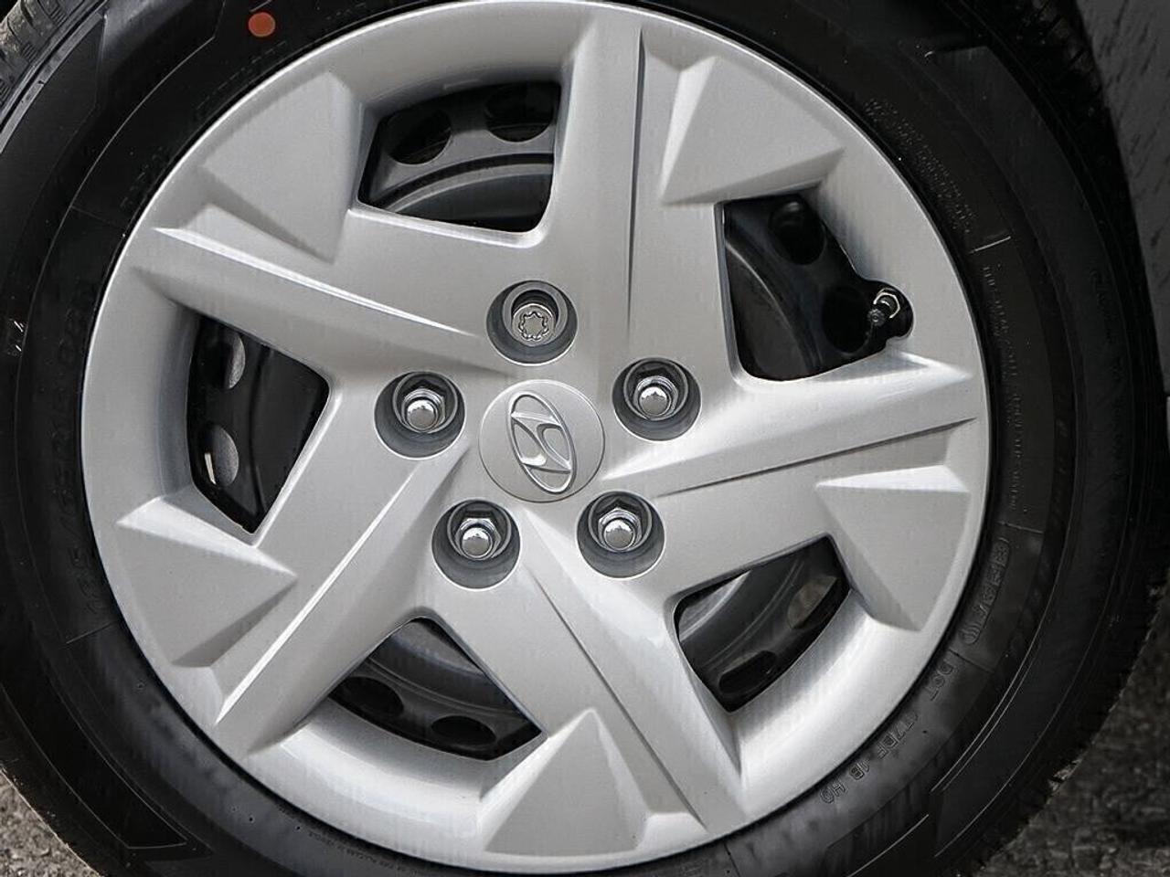 2025 Hyundai Venue Essential Photo