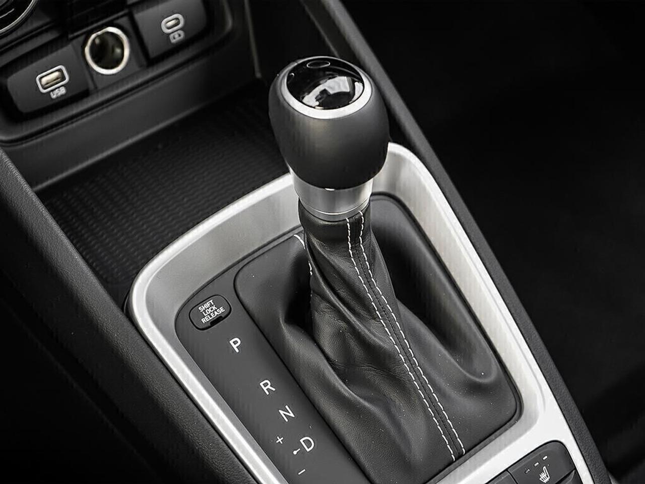 2025 Hyundai Venue Essential Photo