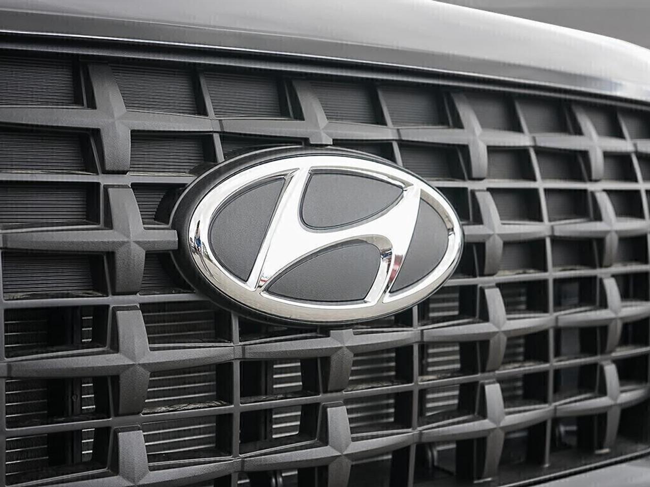 2025 Hyundai Venue Essential Photo
