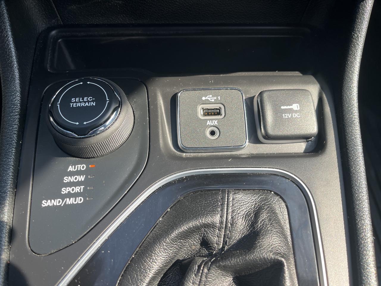 2023 Jeep Cherokee Altitude - Htd Leather/Wheel - Adaptive Cruise Photo