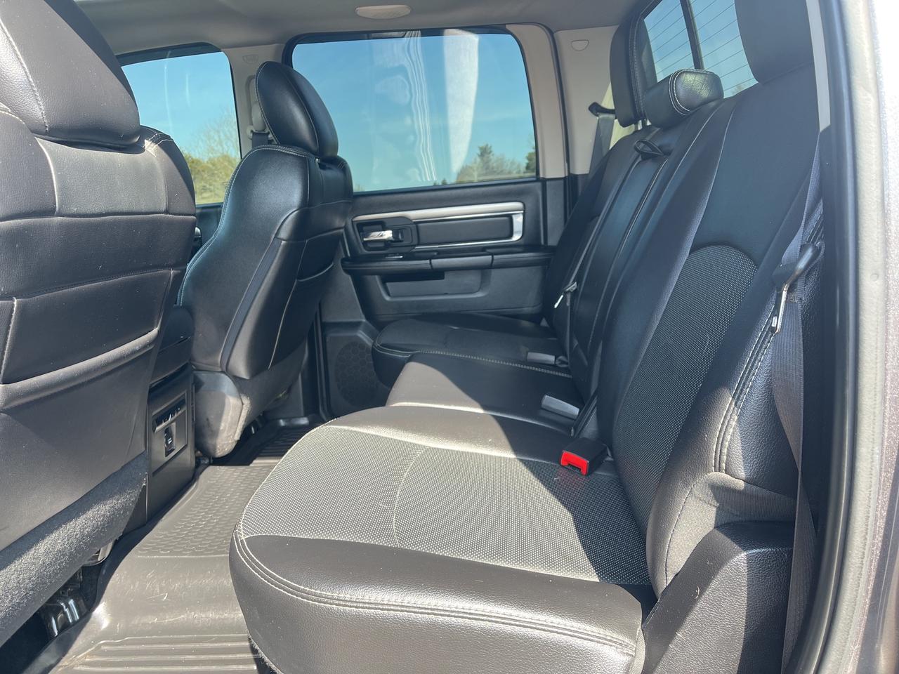 2016 RAM 1500 Sport - Sunroof - Htd/Vtd Leather Photo