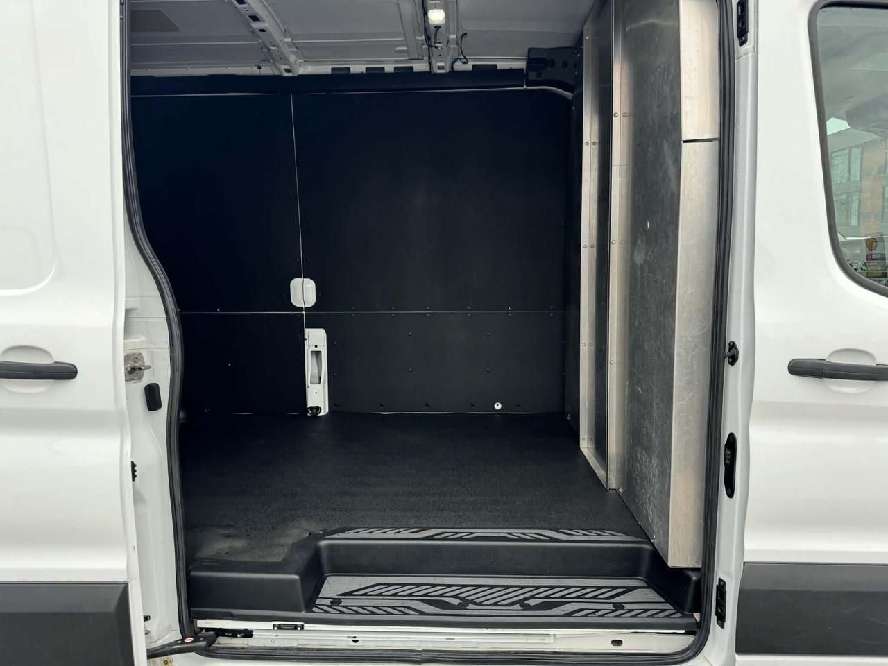 2023 Ford Transit Cargo Van T-250 MED ROOF AWD Photo