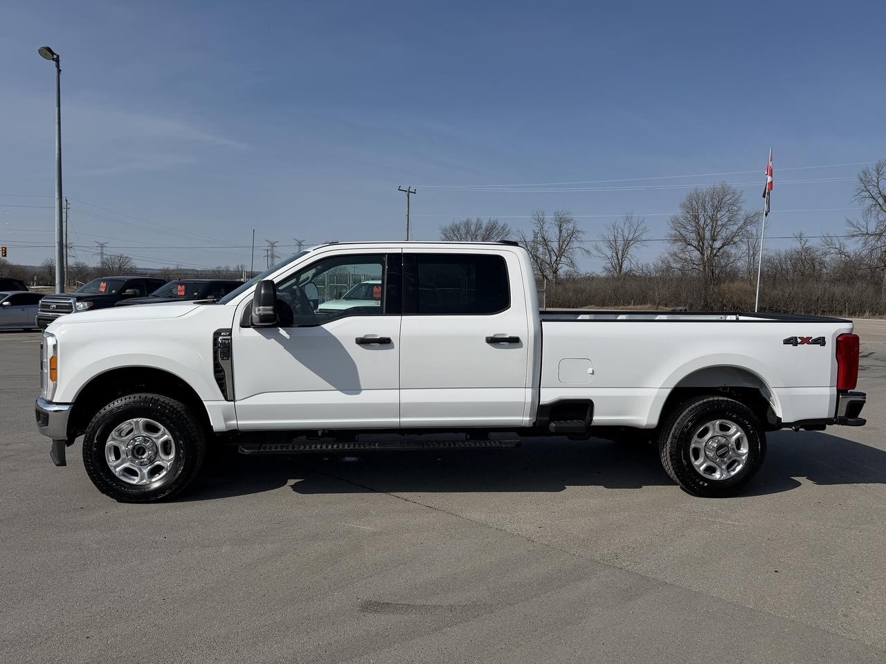 2025 Ford F-250 XLT 4WD Crew Cab 8' Box Photo3