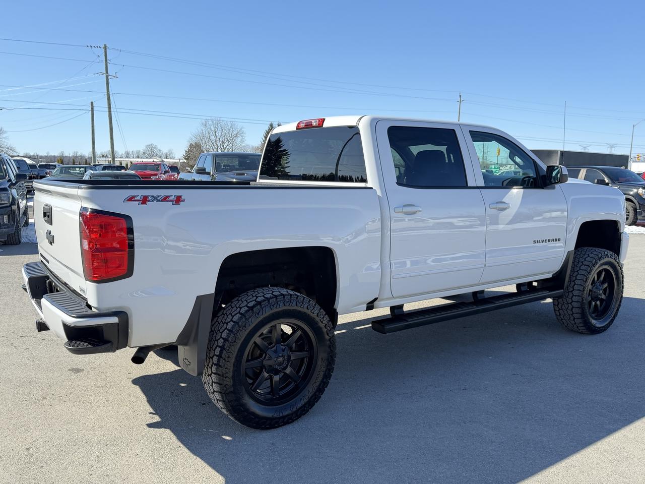 2016 Chevrolet Silverado 1500 4WD Crew Cab 143.5  LT Photo