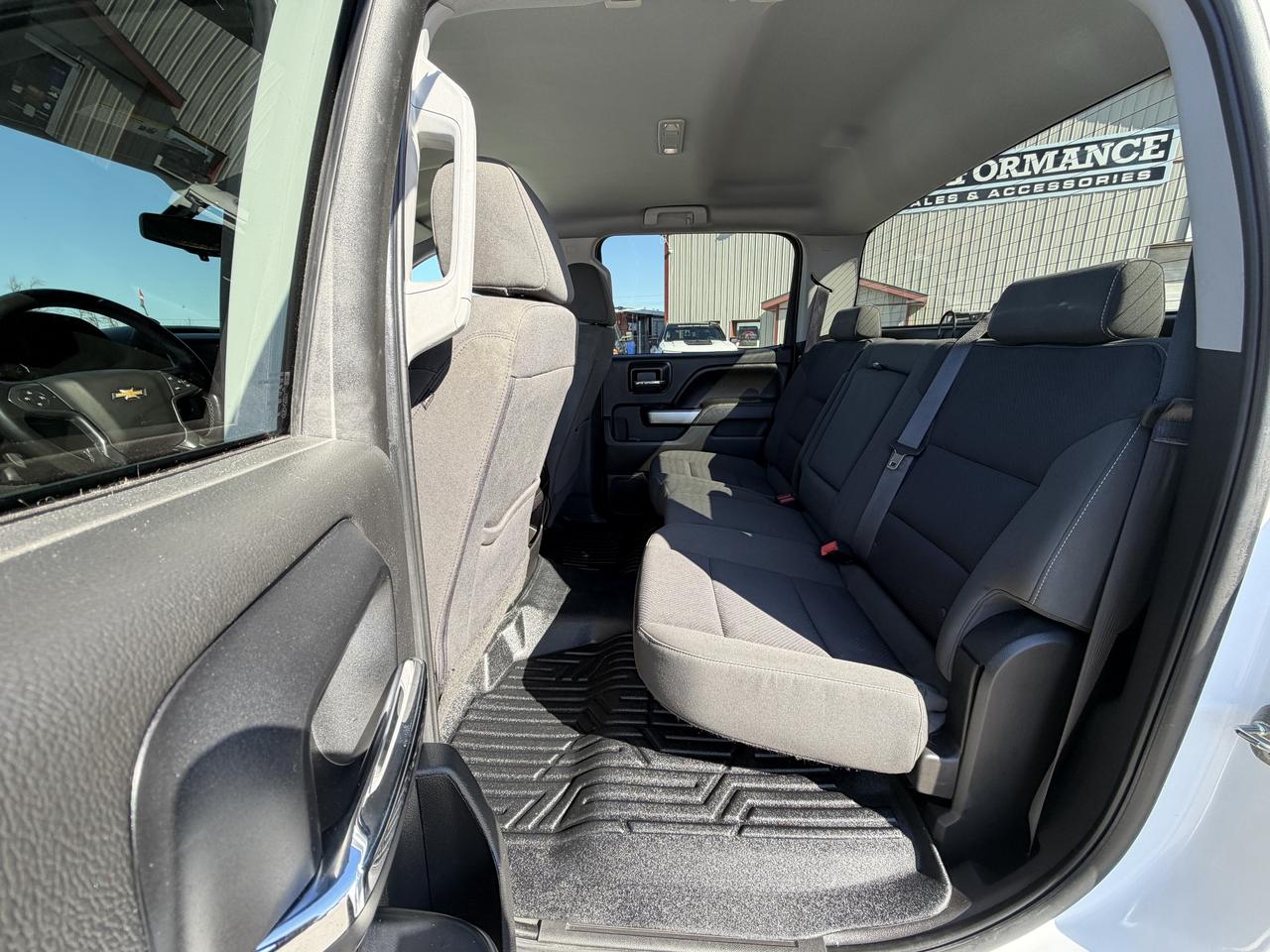 2016 Chevrolet Silverado 1500 4WD Crew Cab 143.5  LT Photo