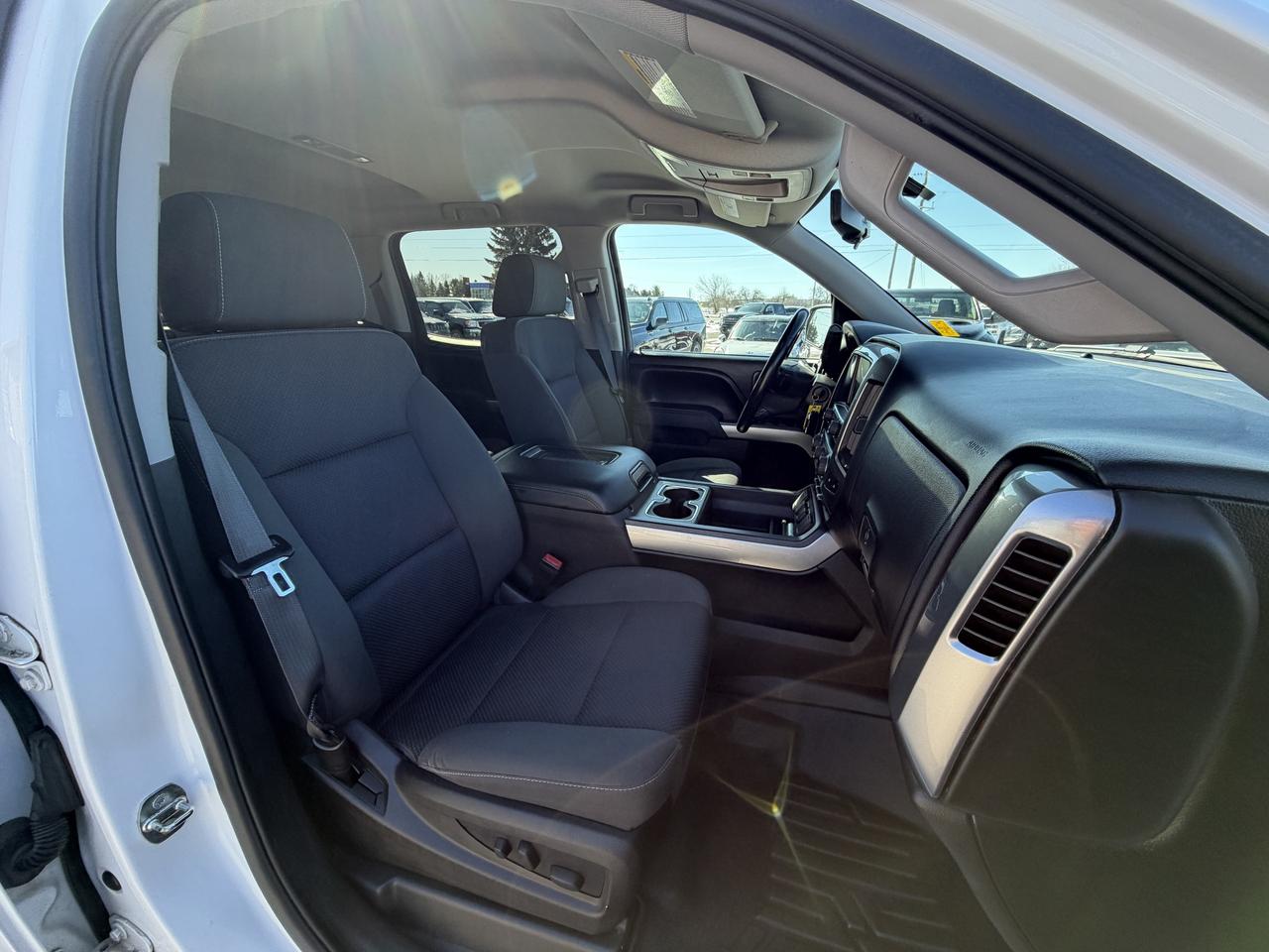 2016 Chevrolet Silverado 1500 4WD Crew Cab 143.5  LT Photo