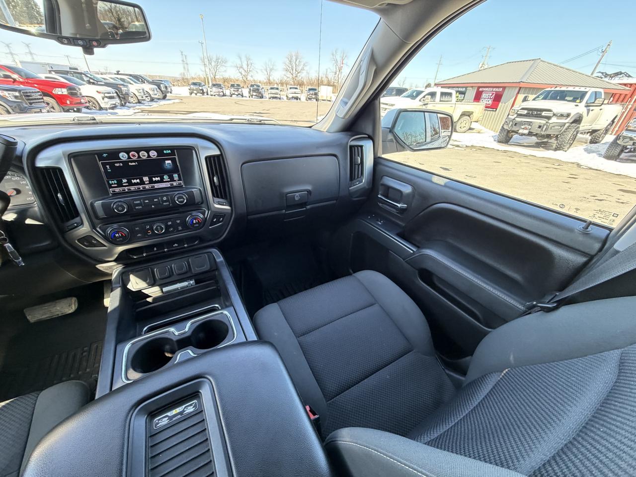 2016 Chevrolet Silverado 1500 4WD Crew Cab 143.5  LT Photo