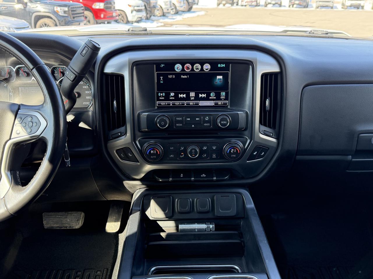 2016 Chevrolet Silverado 1500 4WD Crew Cab 143.5  LT Photo