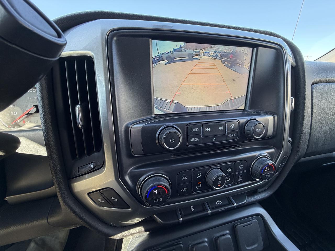 2016 Chevrolet Silverado 1500 4WD Crew Cab 143.5  LT Photo