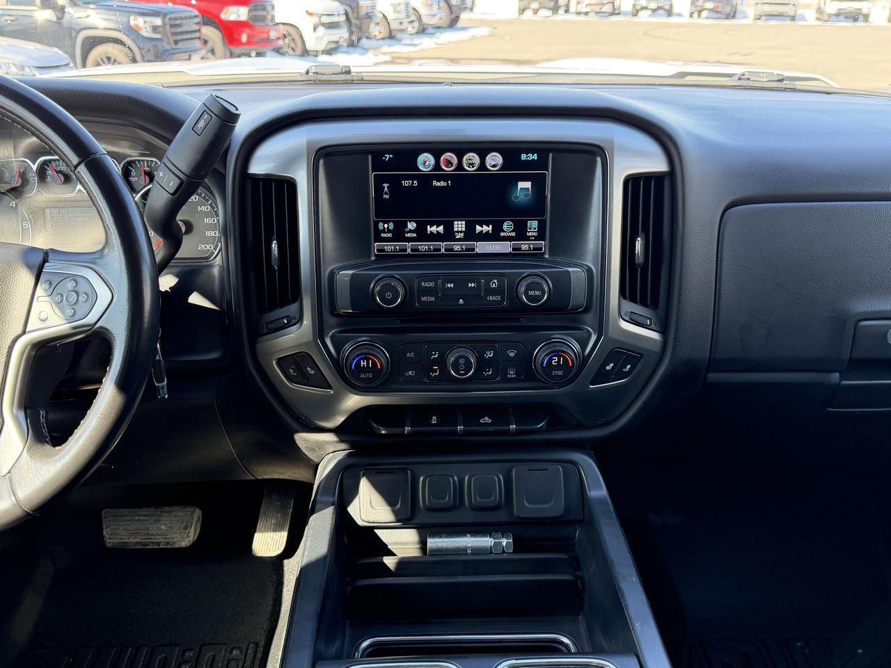 2016 Chevrolet Silverado 1500 4WD Crew Cab 143.5  LT Photo