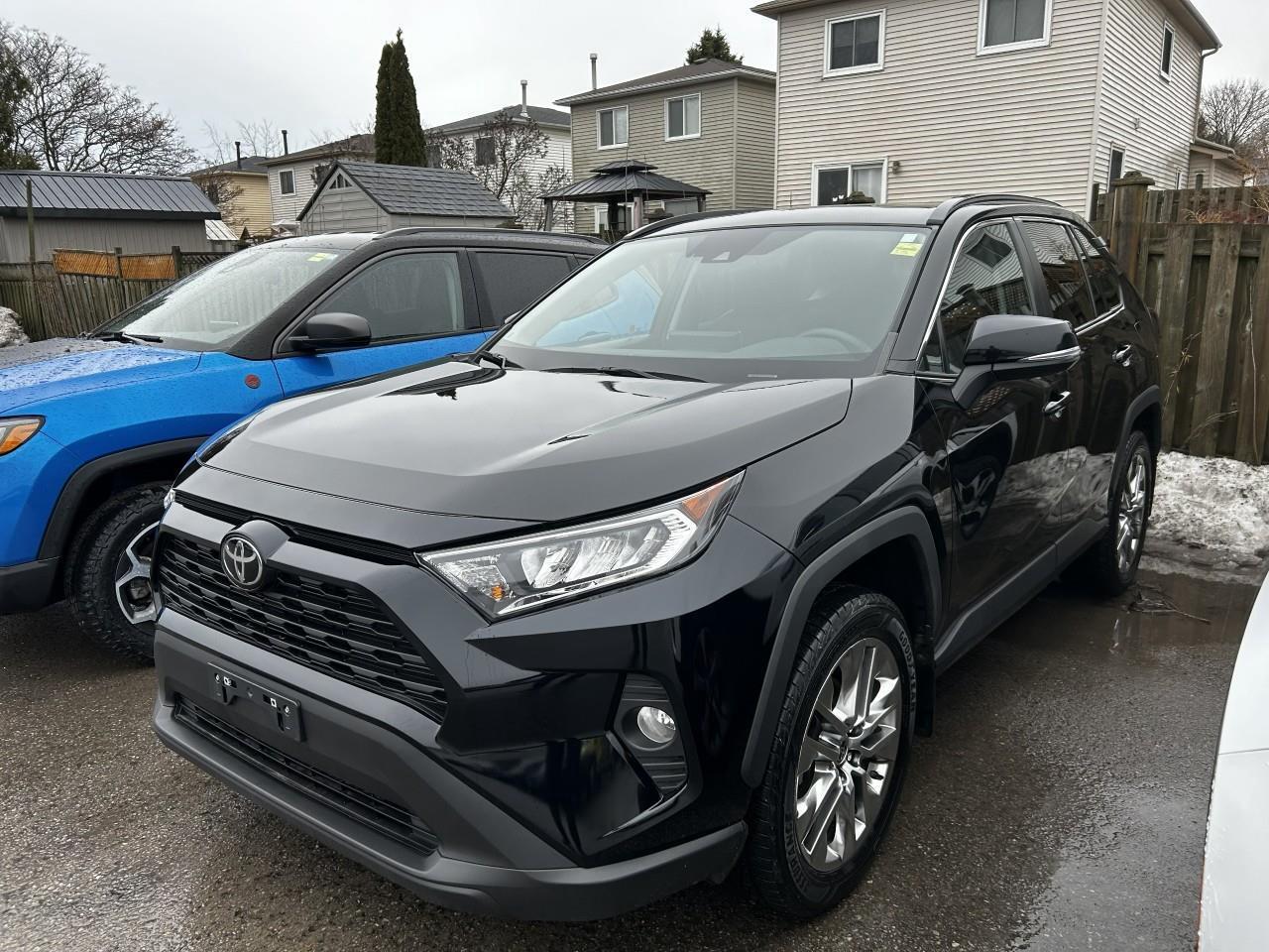 2021 Toyota RAV4 XLE Photo
