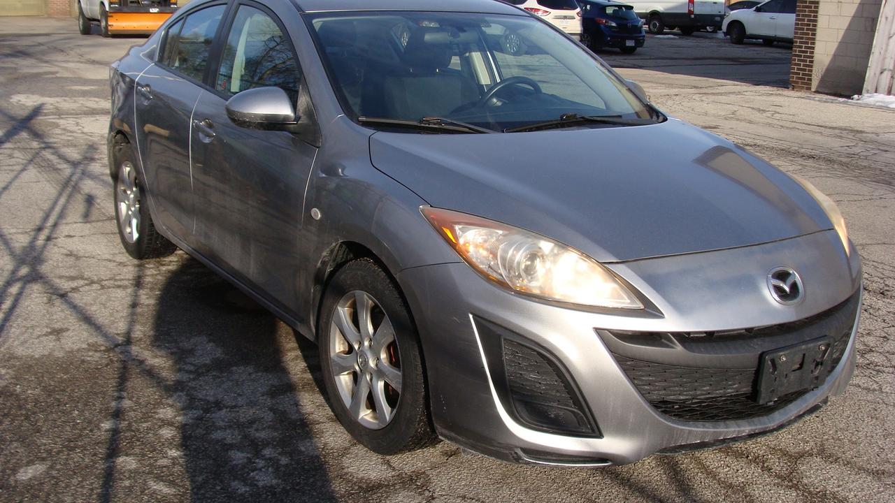 2010 Mazda MAZDA3 4dr Sdn Man GX*NEW PRICE!*DRIVES PERFECT!* Photo