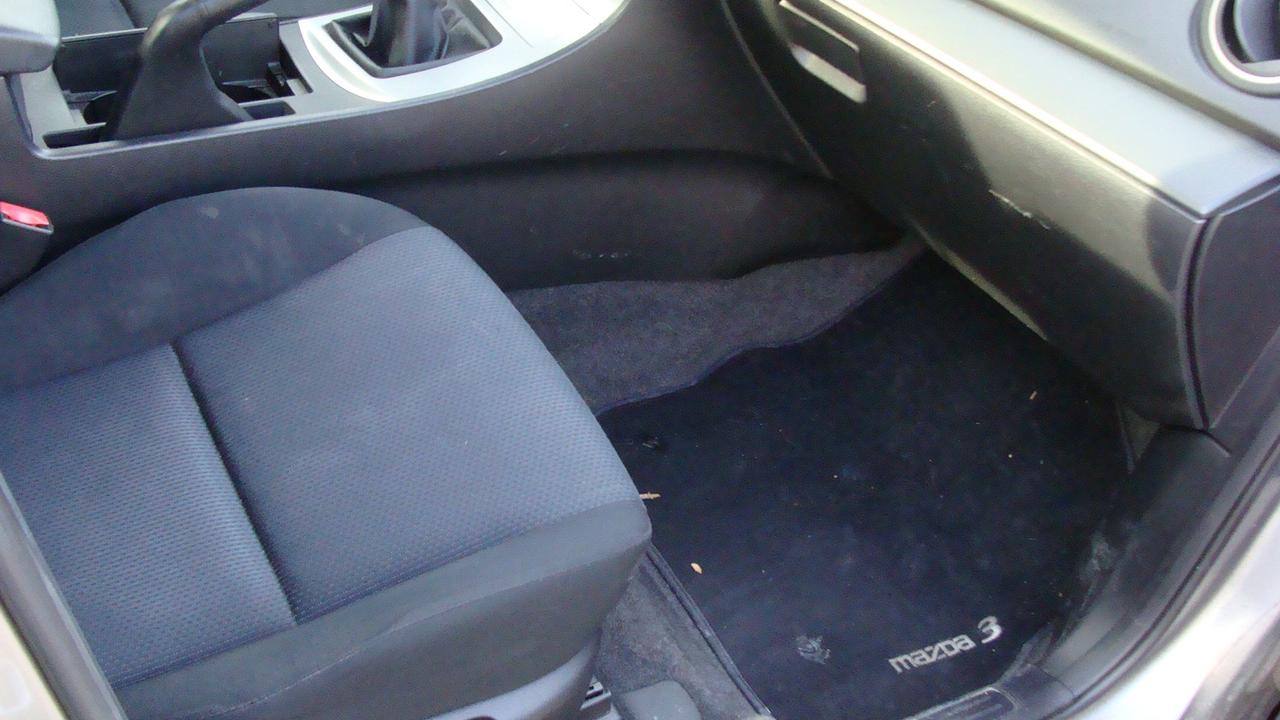 2010 Mazda MAZDA3 4dr Sdn Man GX*NEW PRICE!*DRIVES PERFECT!* Photo