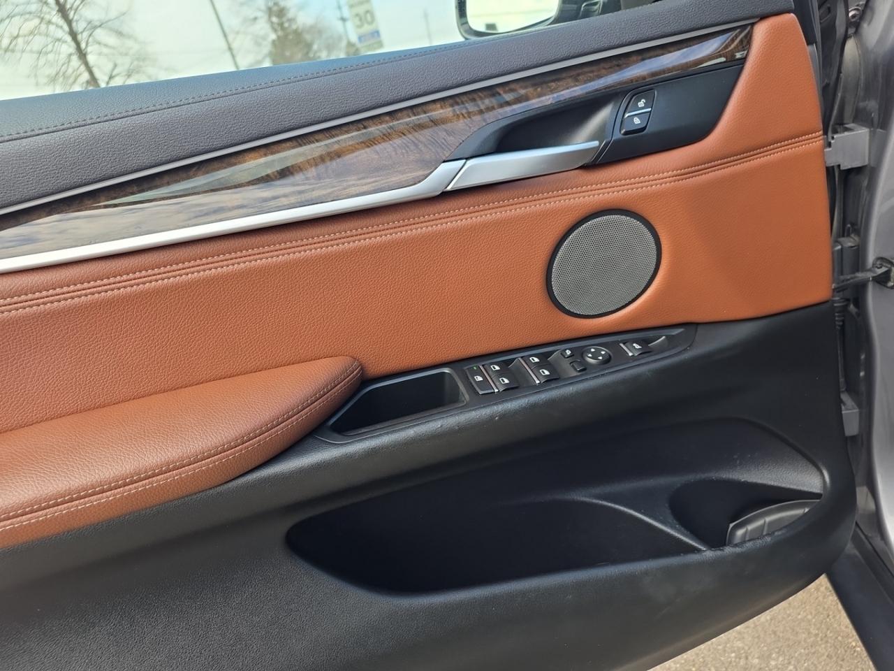 2019 BMW X6 XDrive35i * NO ACCIDENTS / BROWN INT / DRIVER ASSI Photo