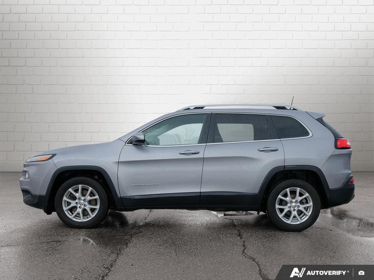 2018 Jeep Cherokee NORTH FWD Photo