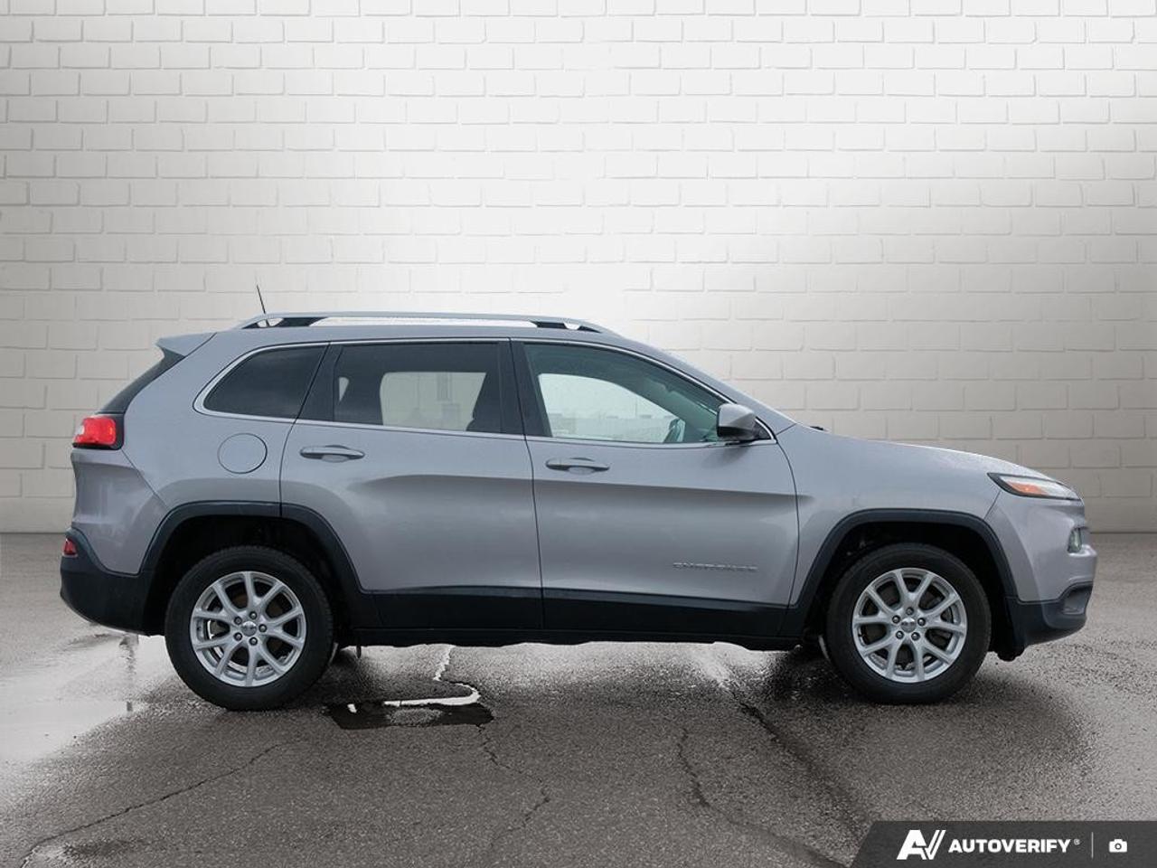 2018 Jeep Cherokee NORTH FWD Photo