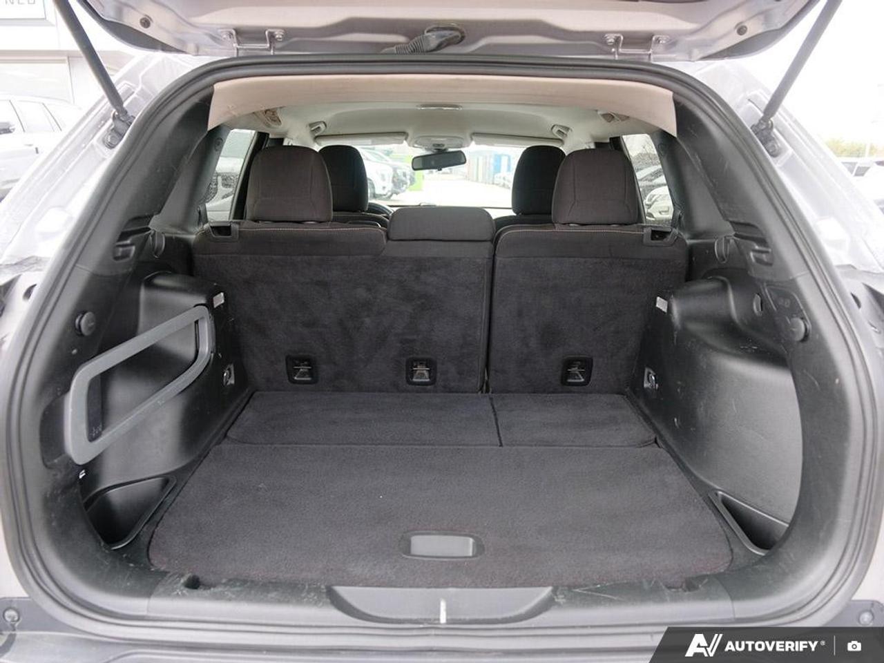 2018 Jeep Cherokee NORTH FWD Photo