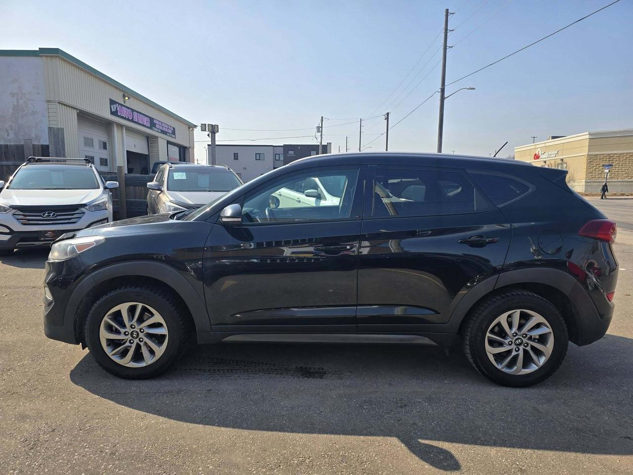 2016 Hyundai Tucson AWD 4DR 2.0L PREMIUM Photo