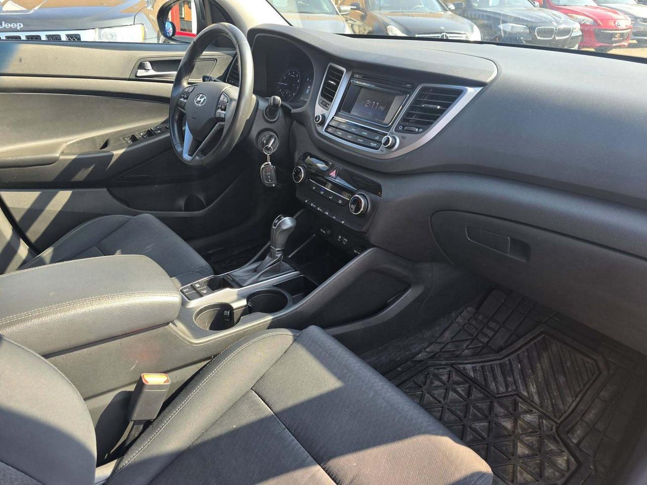 2016 Hyundai Tucson AWD 4DR 2.0L PREMIUM Photo