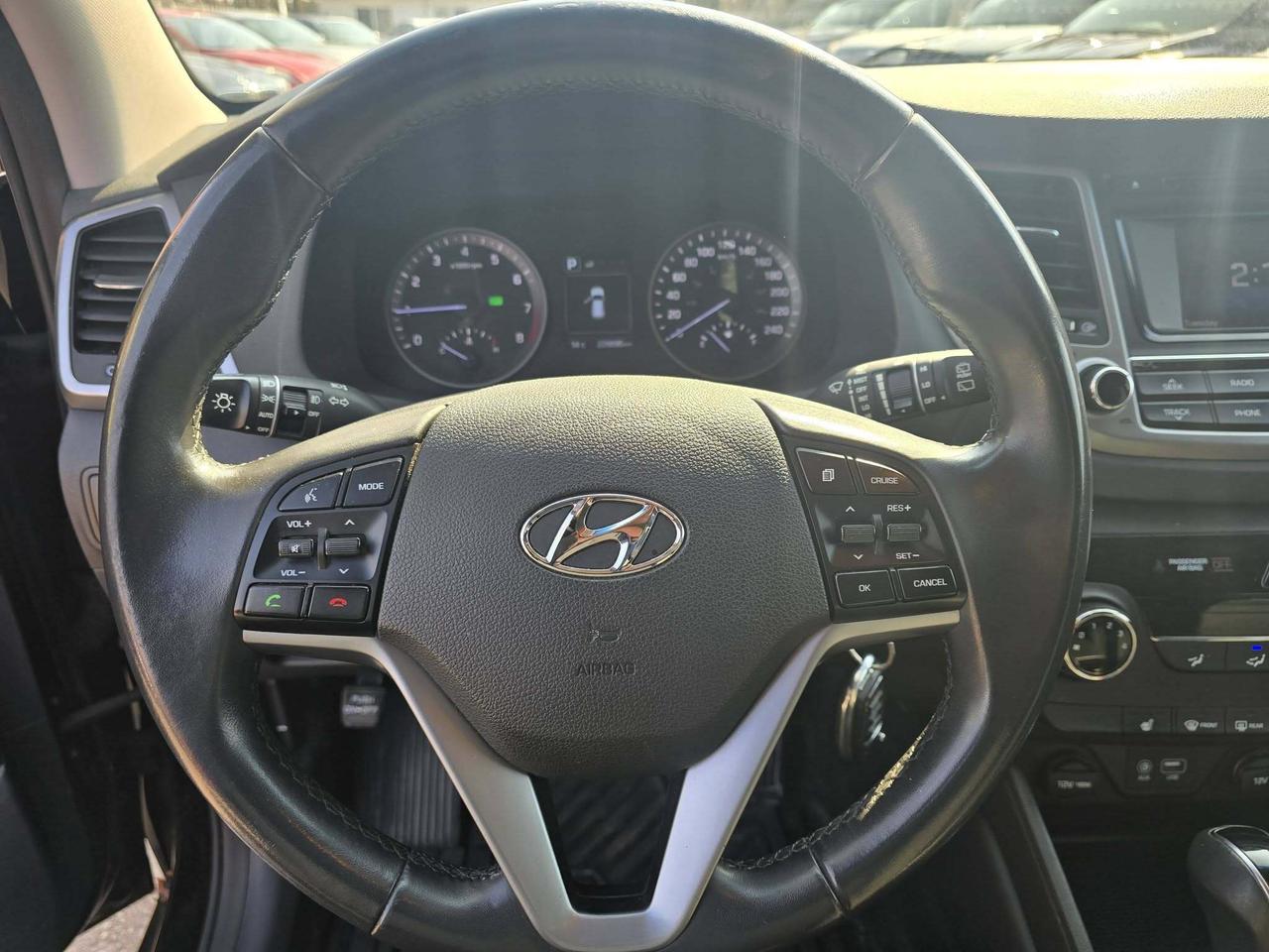 2016 Hyundai Tucson AWD 4DR 2.0L PREMIUM Photo