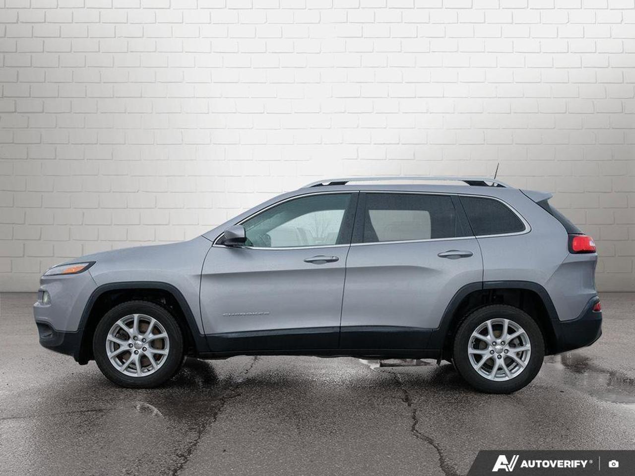 2018 Jeep Cherokee LatitudeLATITUDE, 2.4L 4-CYLINDER, FWD, CLOTH, AST Photo
