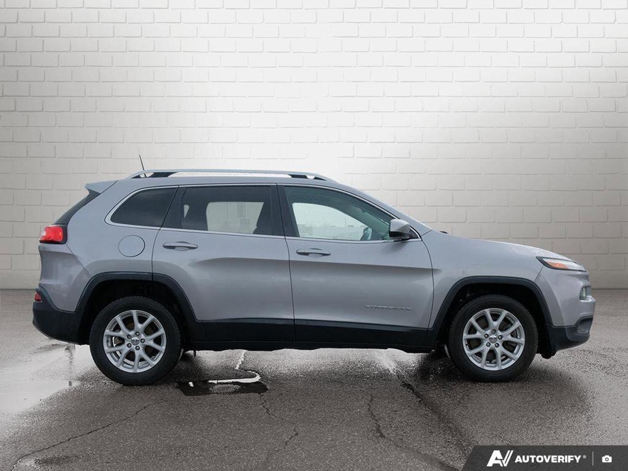 2018 Jeep Cherokee LatitudeLATITUDE, 2.4L 4-CYLINDER, FWD, CLOTH, AST Photo