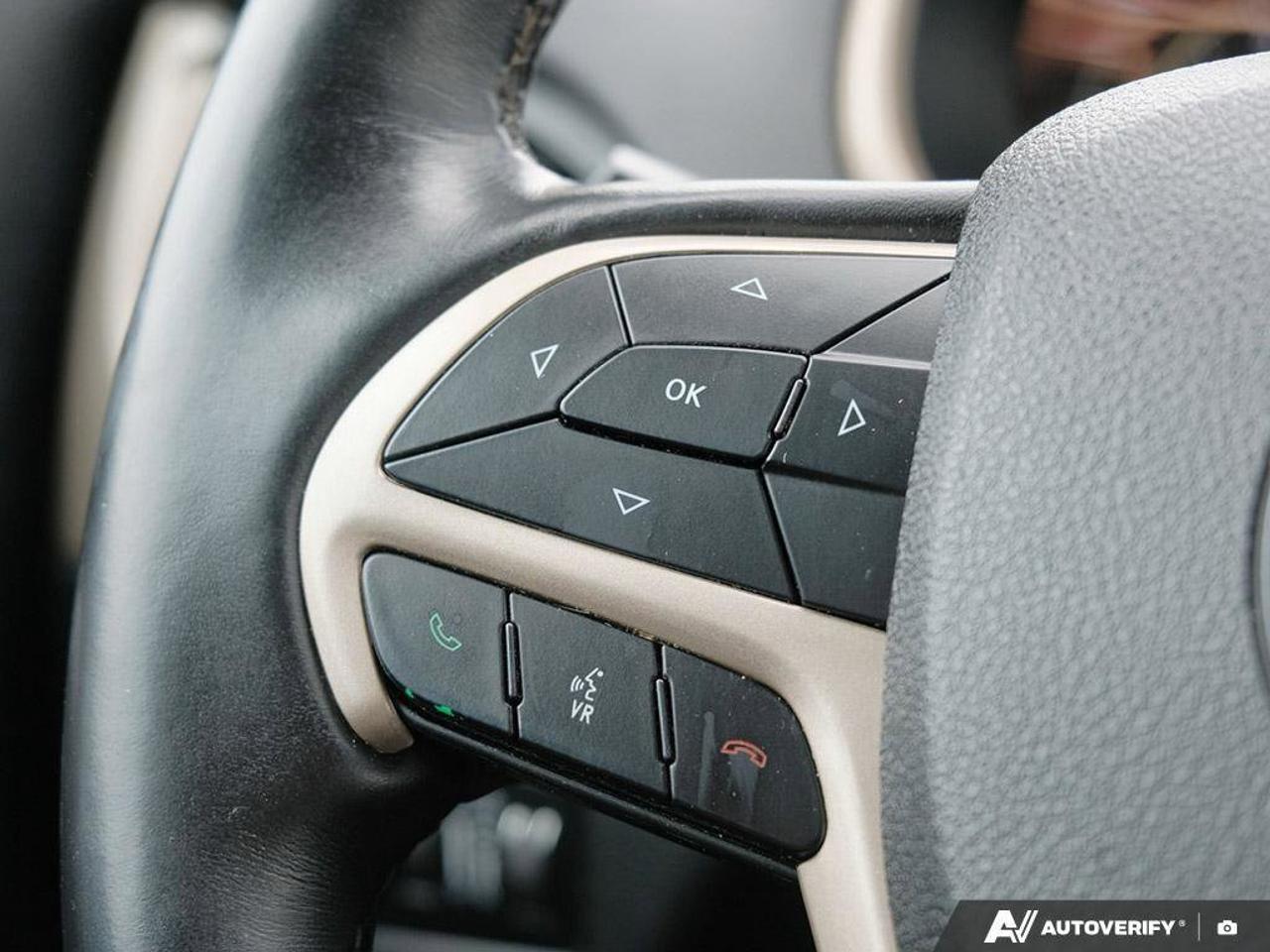 2018 Jeep Cherokee LatitudeLATITUDE, 2.4L 4-CYLINDER, FWD, CLOTH, AST Photo